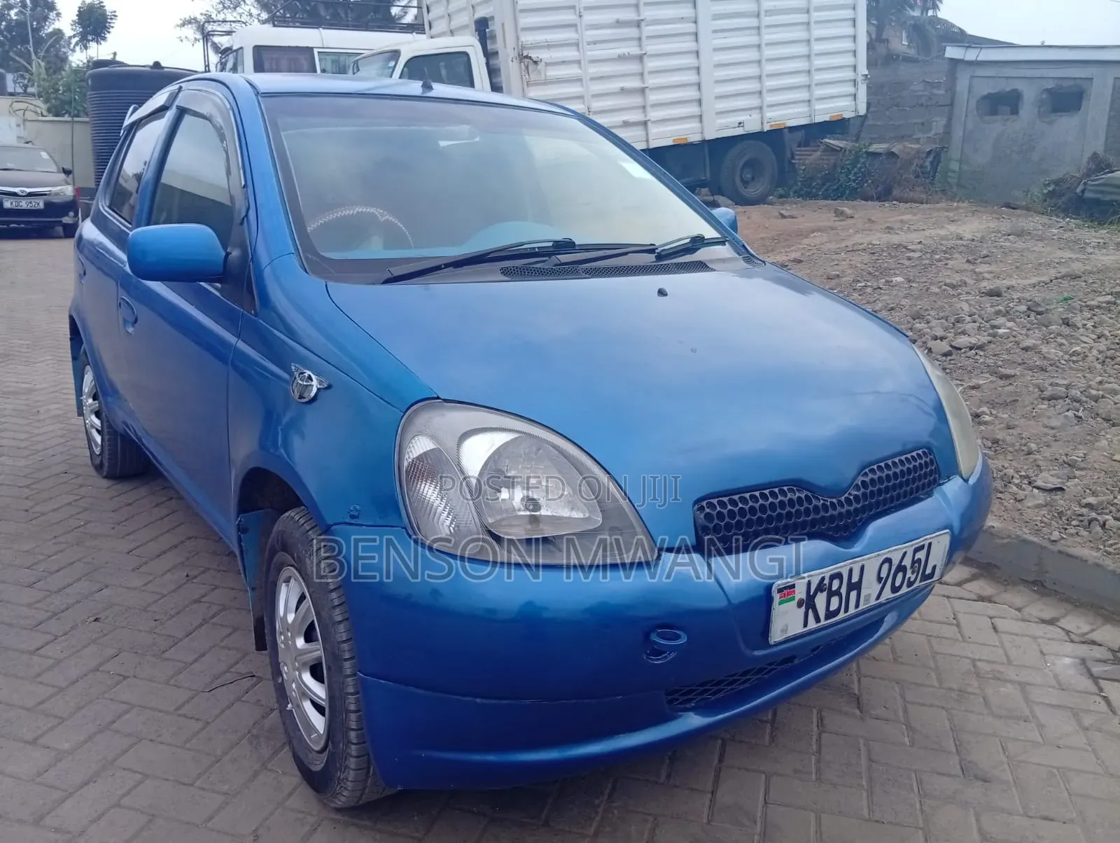 Toyota Vitz 2002 Blue