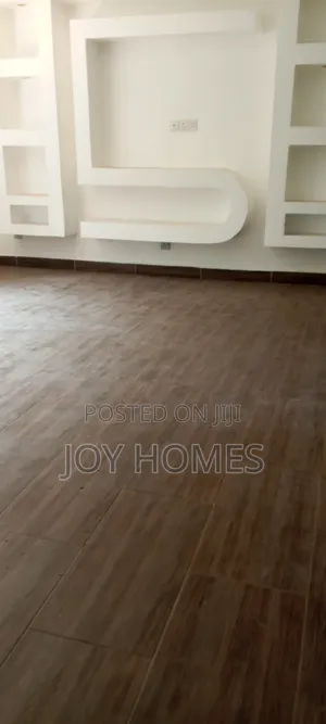 3bdrm Maisonette in Nairobi West, Madaraka for rent