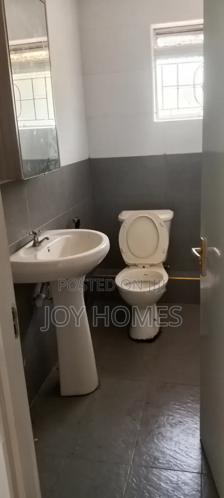 3bdrm Maisonette in Nairobi West, Madaraka for rent
