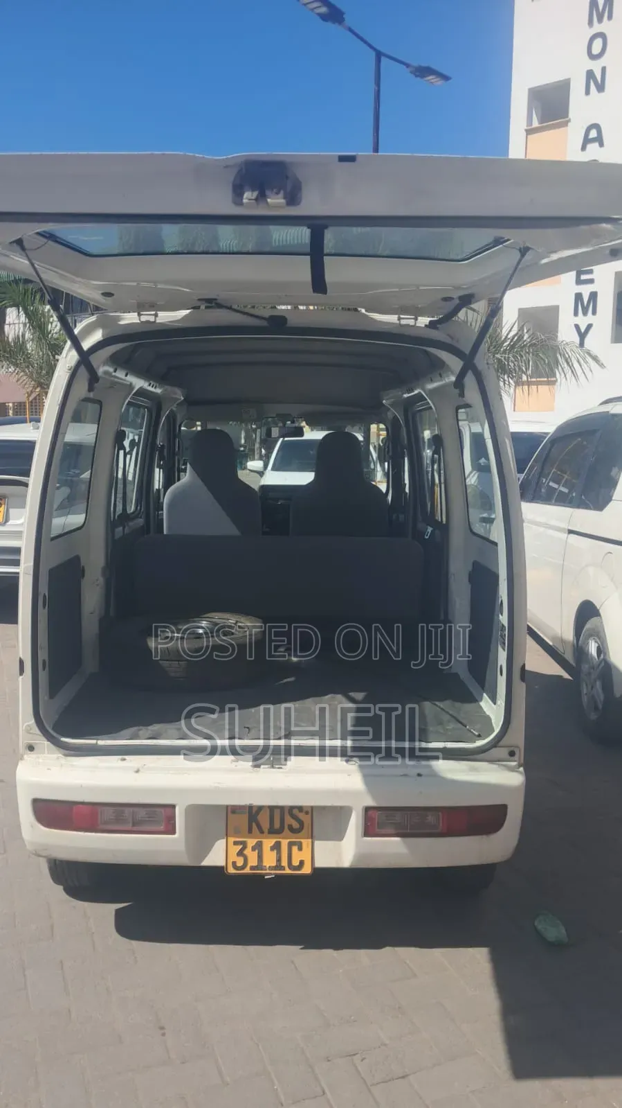 Daihatsu Hijet 2017 White