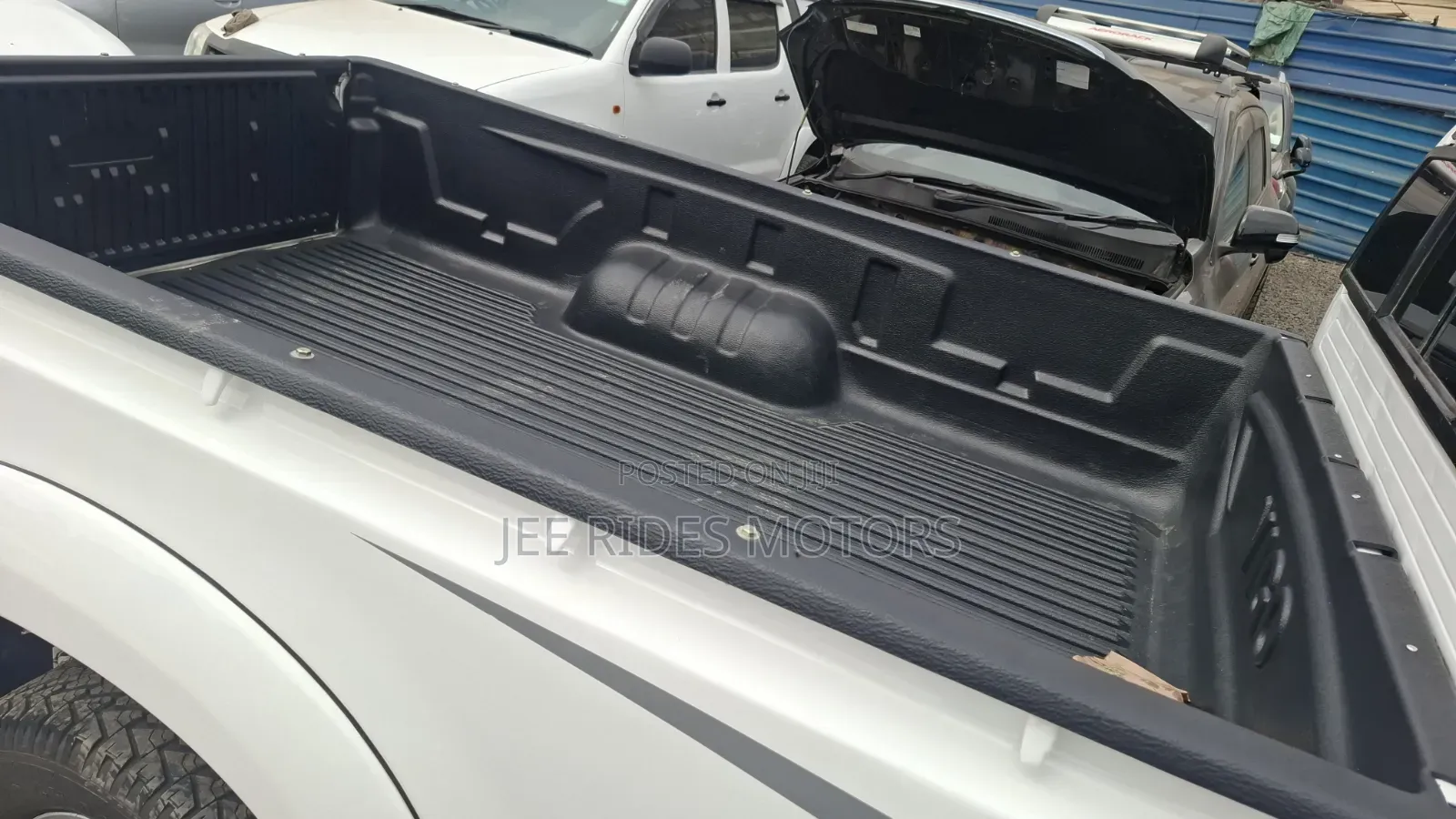 Toyota Hilux 2010 White