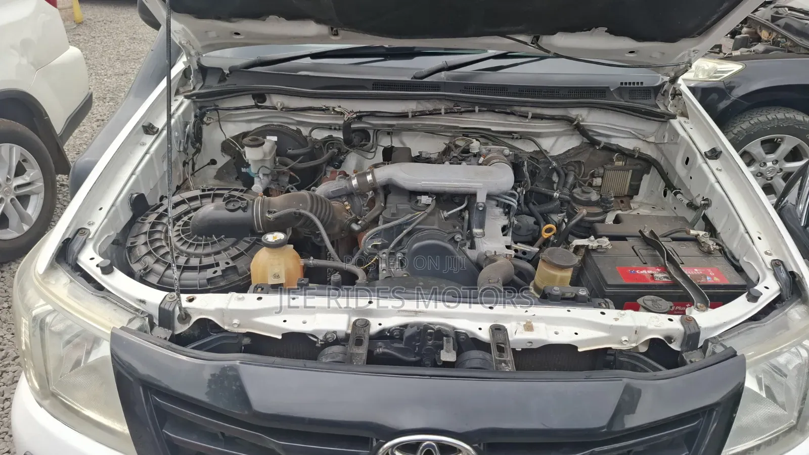 Toyota Hilux 2010 White