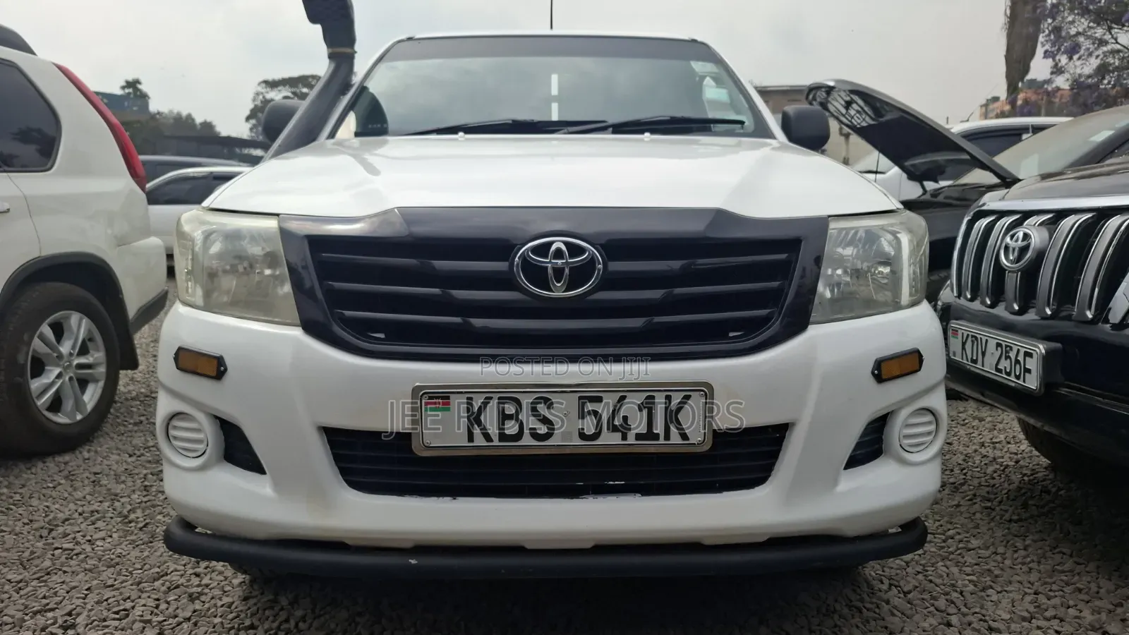 Toyota Hilux 2010 White