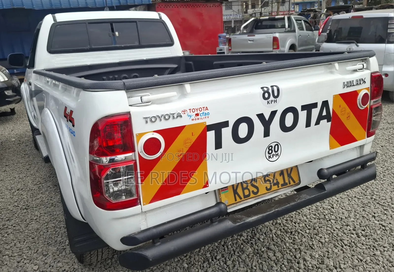 Toyota Hilux 2010 White