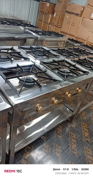 Gas Stove With 1 to 4 Burners. High Pressure, High Performance Cooker