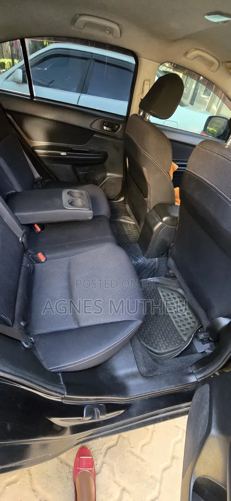 Subaru 1600 2013 Black