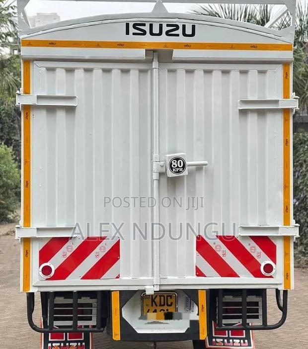 Isuzu NMR NMR - thumbnail 2