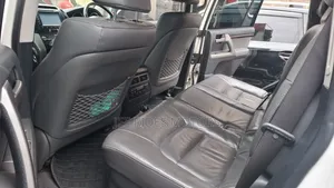 Toyota Land Cruiser 2007 White