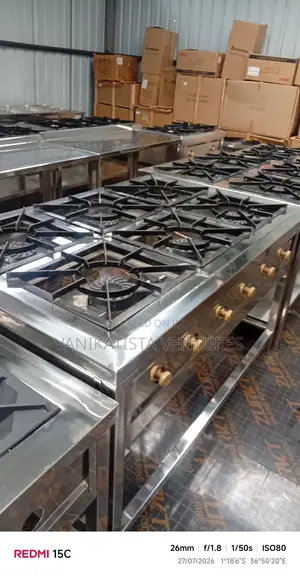 6 Burners Stove, Chefs Favourite Cooking Machine.