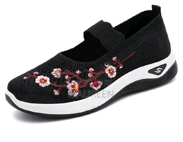 Black Flowered Ladies Rubber