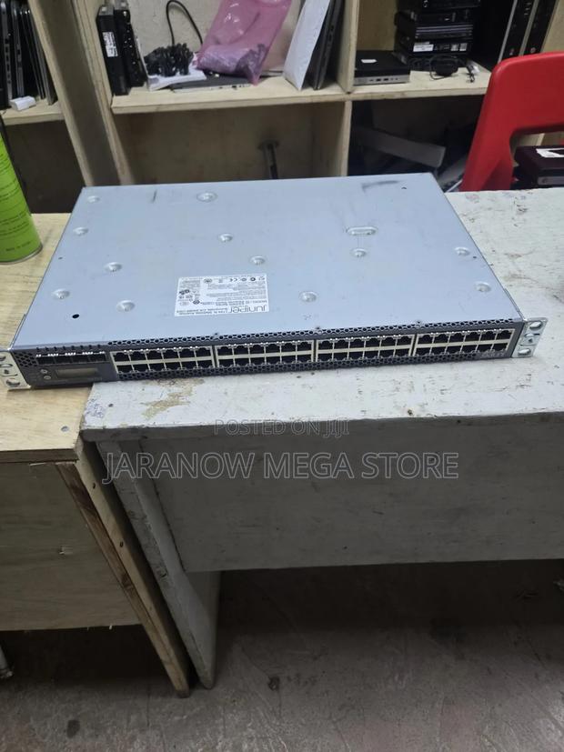 Juniper EX3300 Series - thumbnail 2
