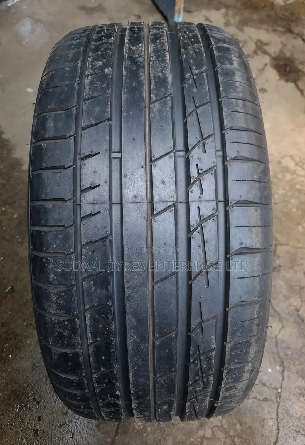 305/35r23 Accelera Tires