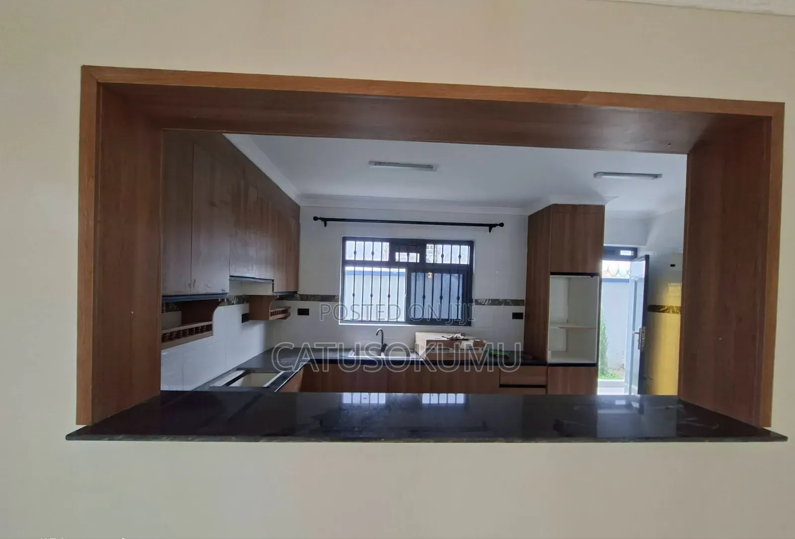 5bdrm Maisonette in Syokimau, Gateway Mall Area for rent