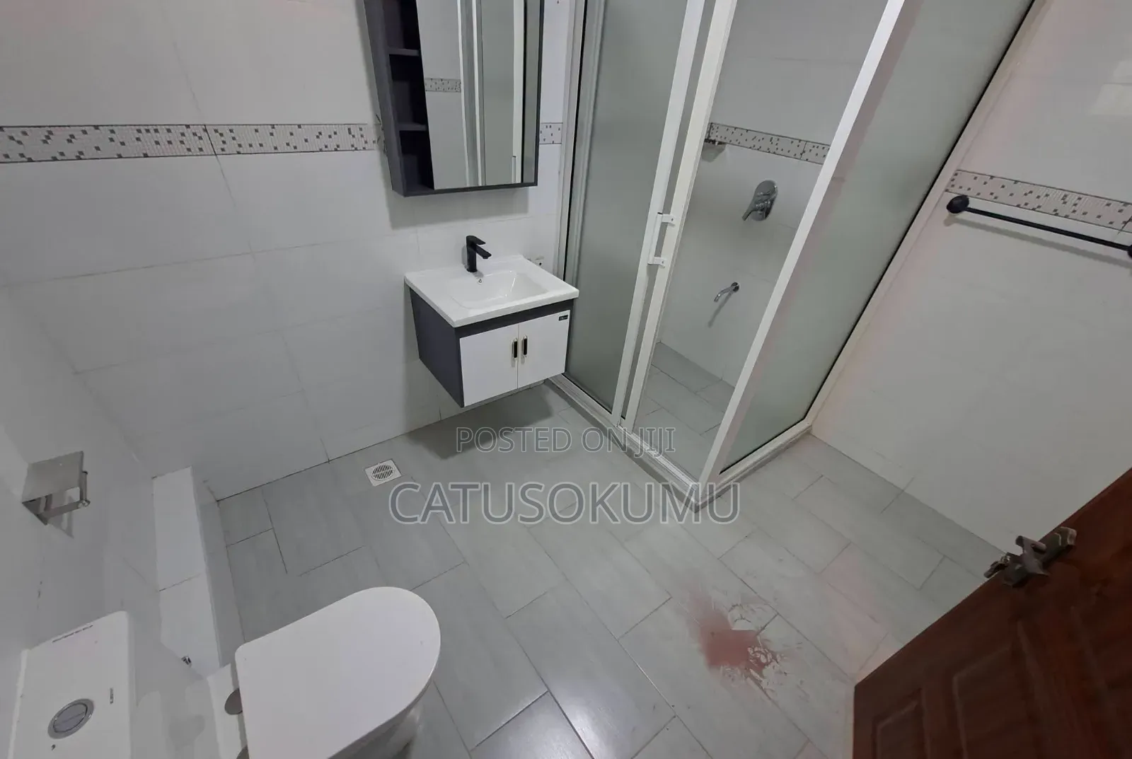 5bdrm Maisonette in Syokimau, Gateway Mall Area for rent