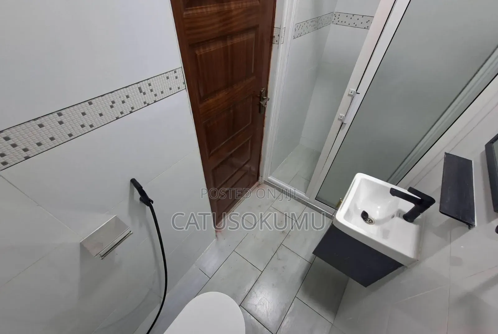 5bdrm Maisonette in Syokimau, Gateway Mall Area for rent