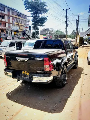 Toyota Hilux 2018 Black