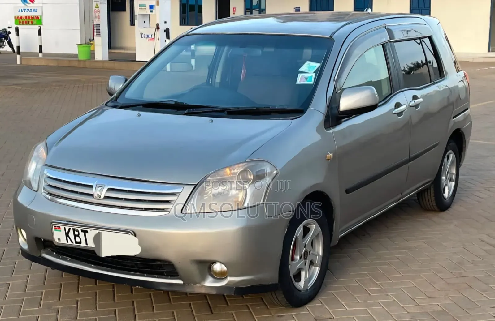 Toyota Raum 2006 Silver