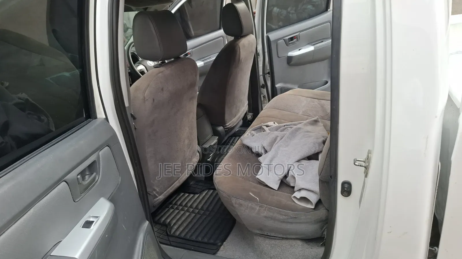 Toyota Hilux 2014 White