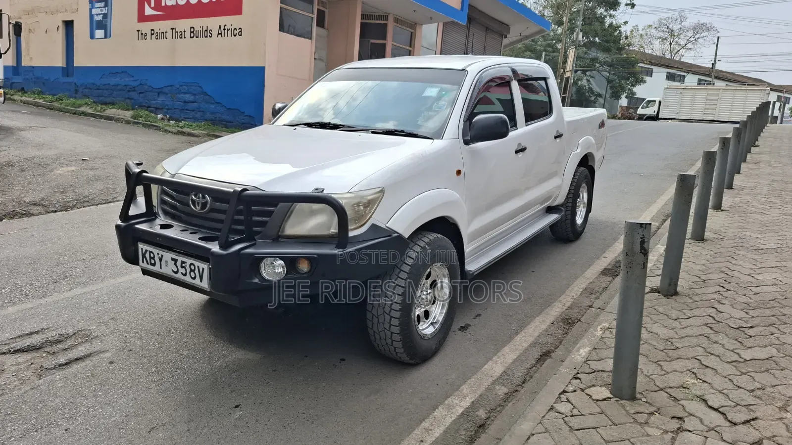 Toyota Hilux 2014 White