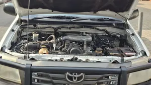 Toyota Hilux 2014 White