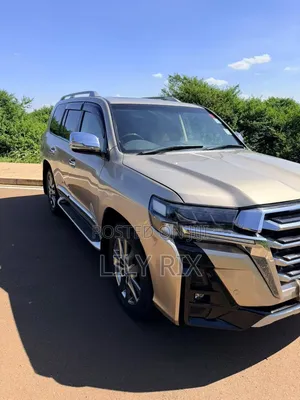 Toyota Quantum 2015 Gold