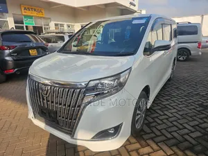 Toyota Esquire 2018 White