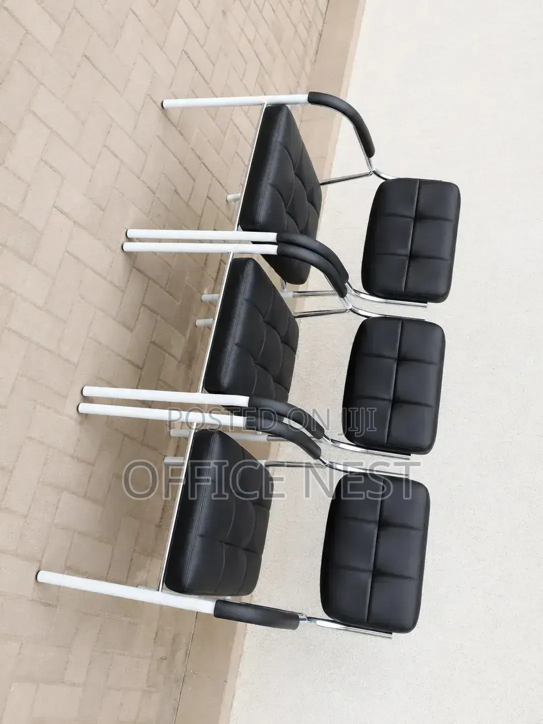 Modern Black Visitors Office Chair With Armrest