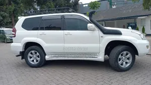 Toyota Land Cruiser Prado 2004 White