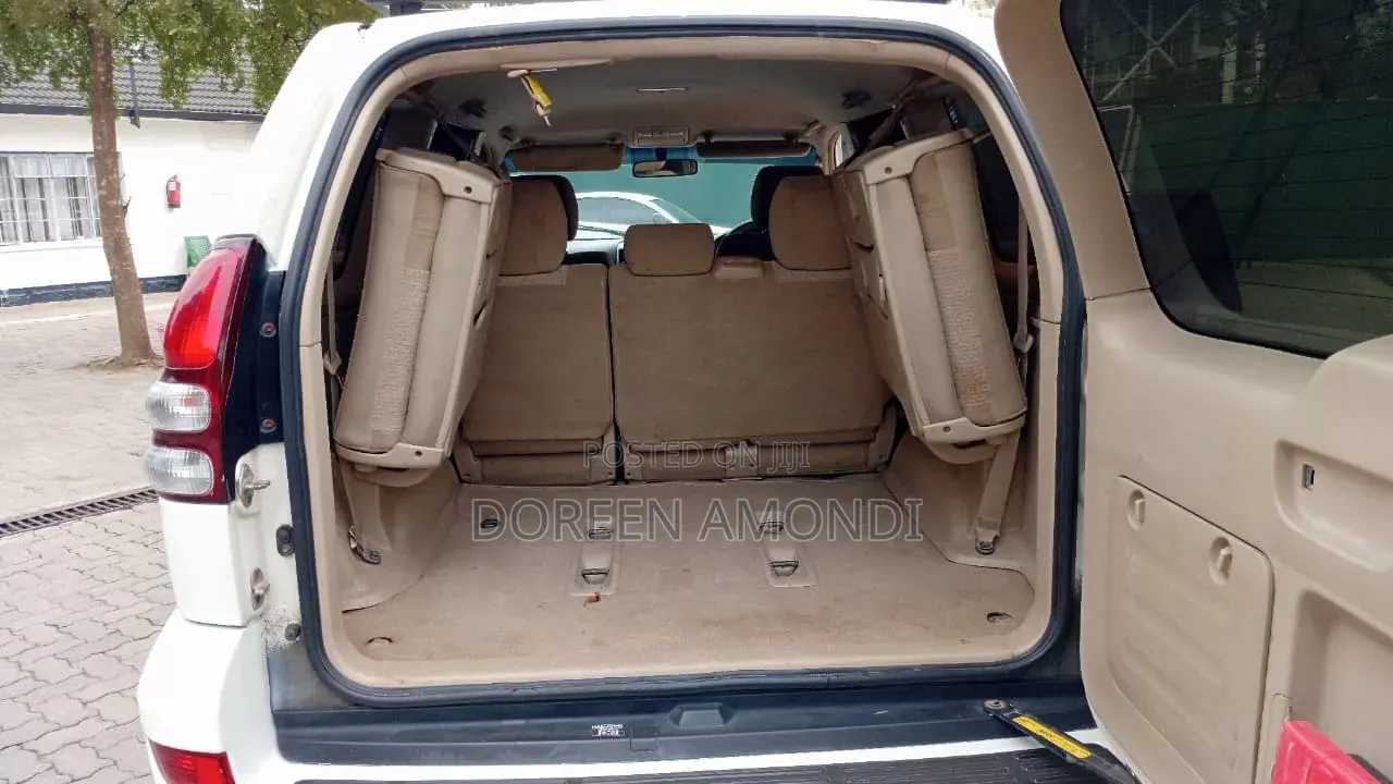 Toyota Land Cruiser Prado 2004 White