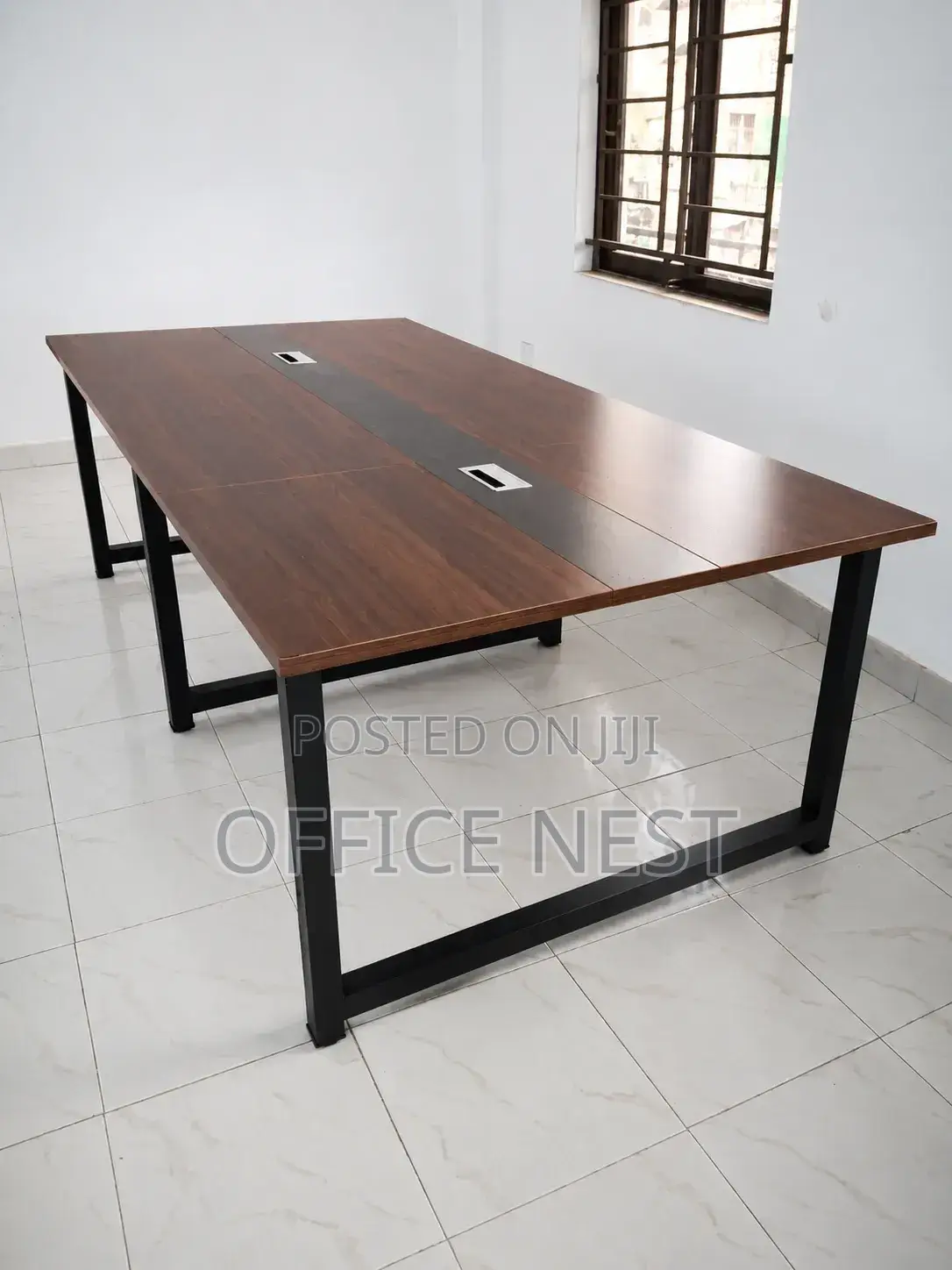 Executive Office Meeting Chair