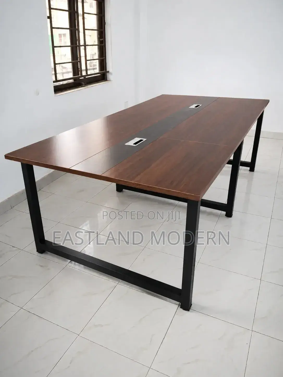 Executive Office Meeting Chair