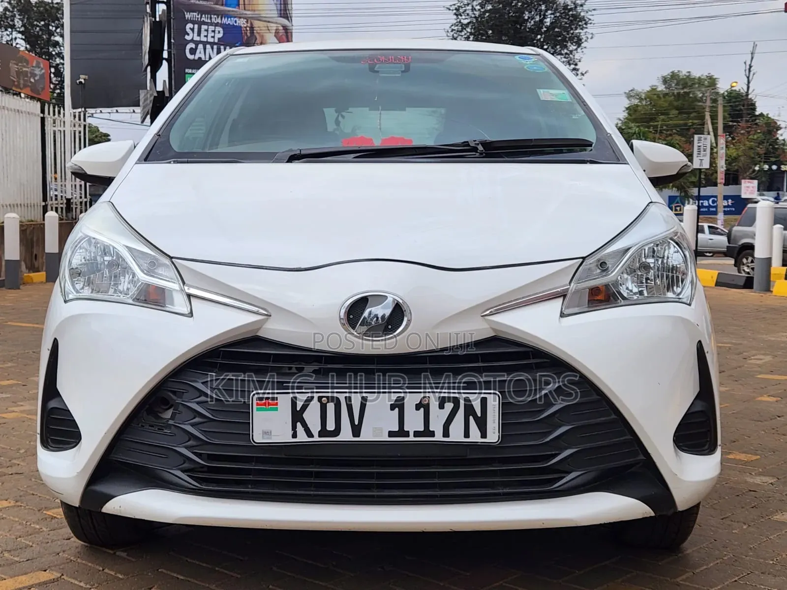 Toyota Vitz 2018 Pearl