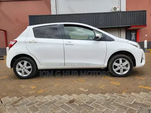 Toyota Vitz 2018 Pearl