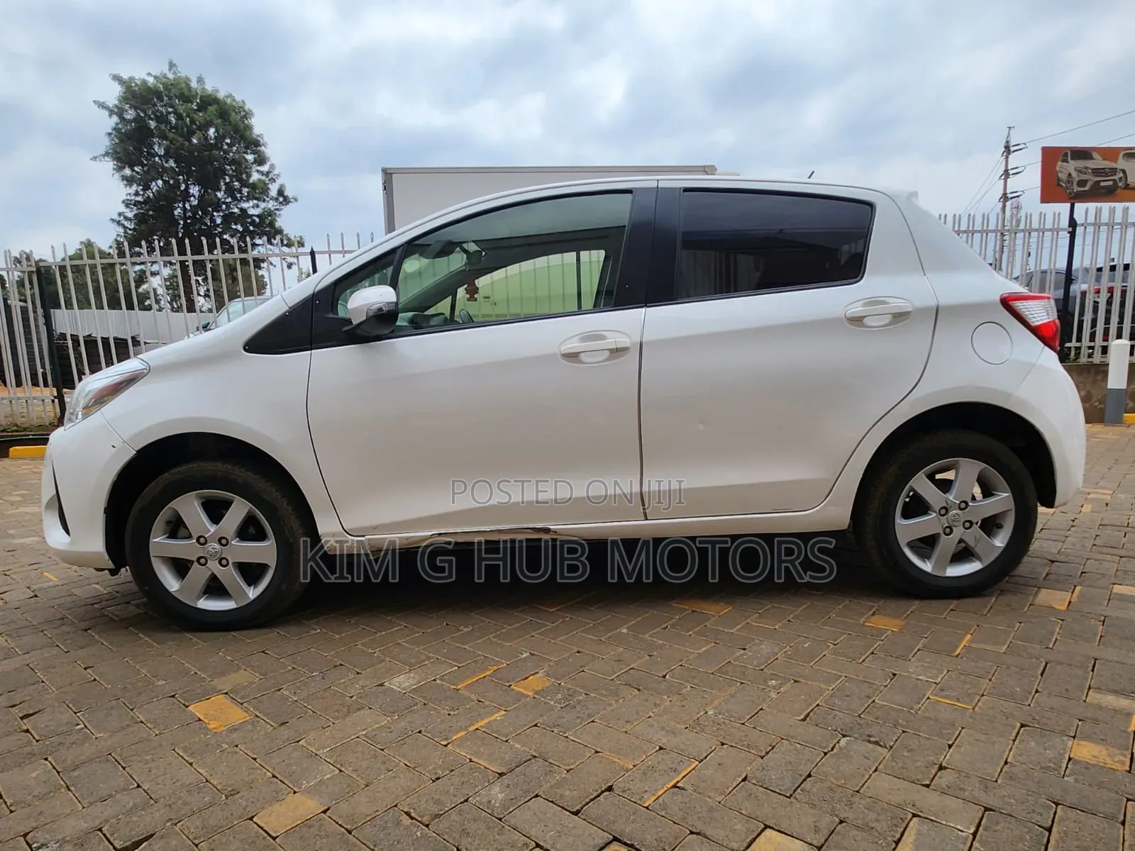 Toyota Vitz 2018 Pearl