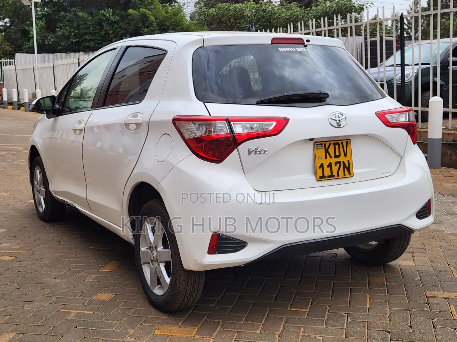 Toyota Vitz 2018 Pearl