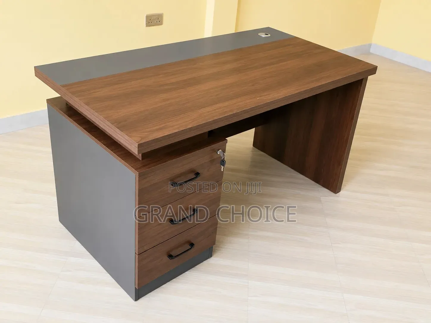Modern Manager Office Executive Desk With Side Cabinet