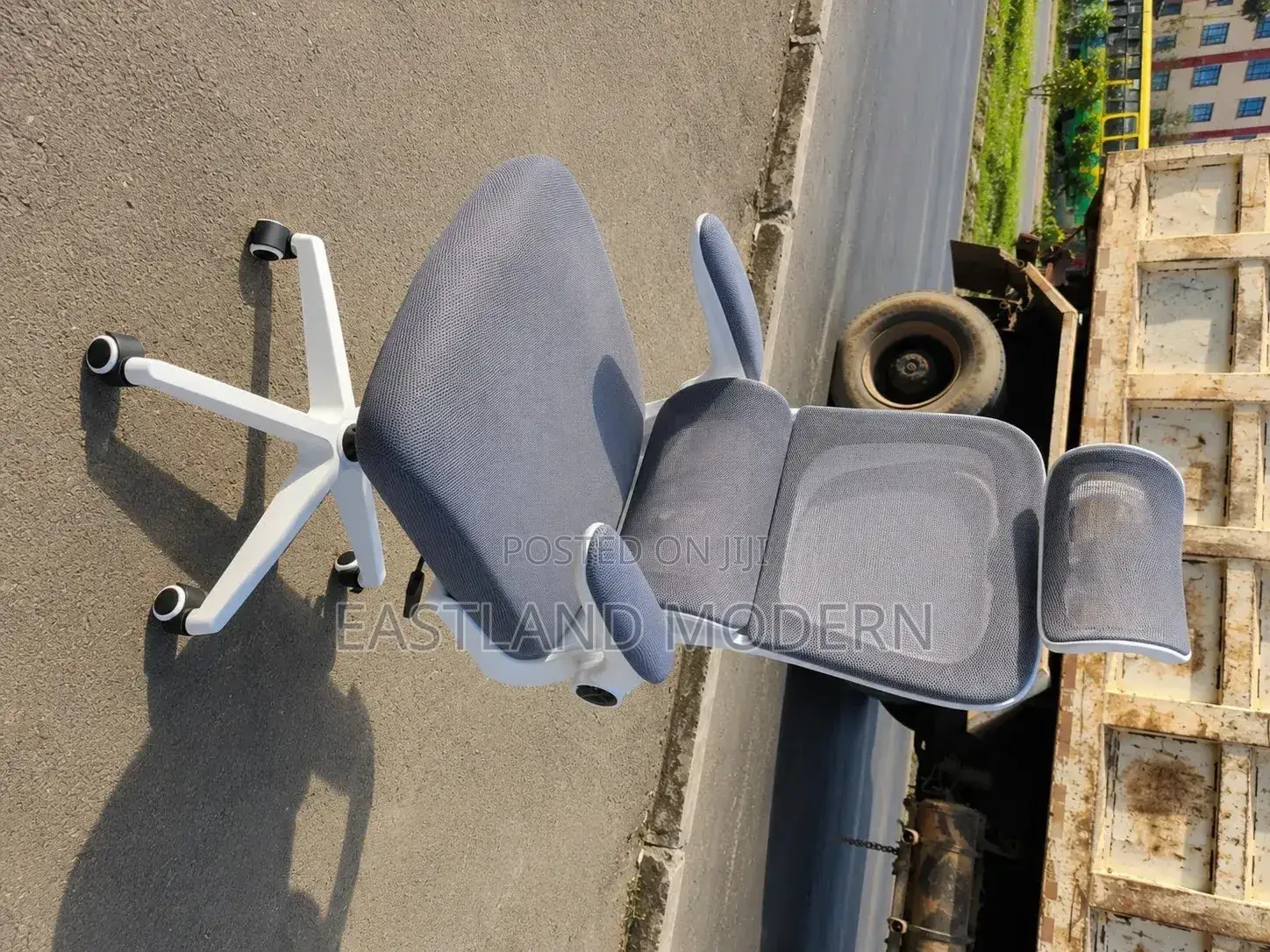 Ergonomic High-Back Office Chair With Headrest