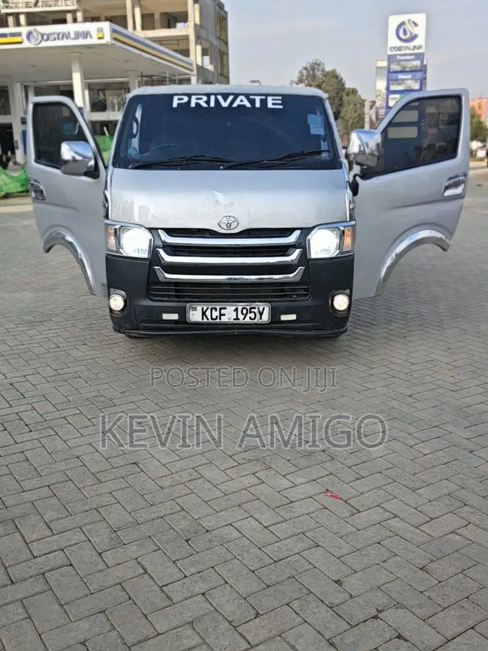 Toyota HiAce 2009 Silver