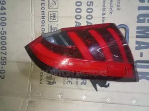 Toyota Noah 2020 Zr90 Taillight