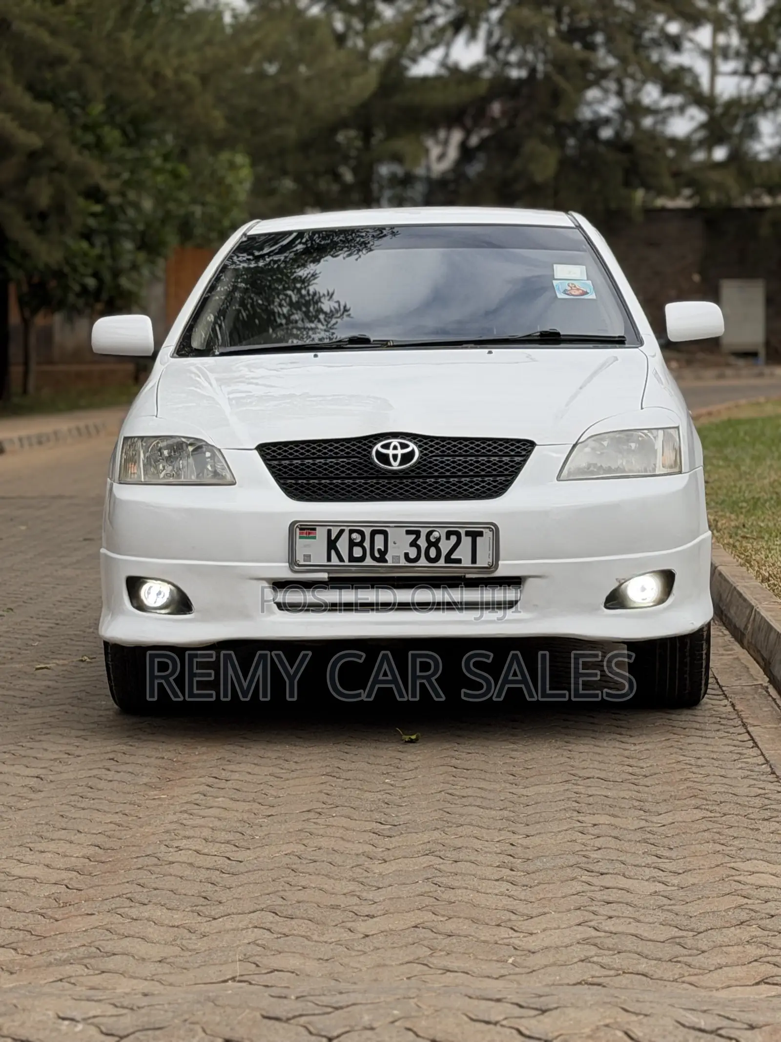 Toyota Corolla RunX 2004 White