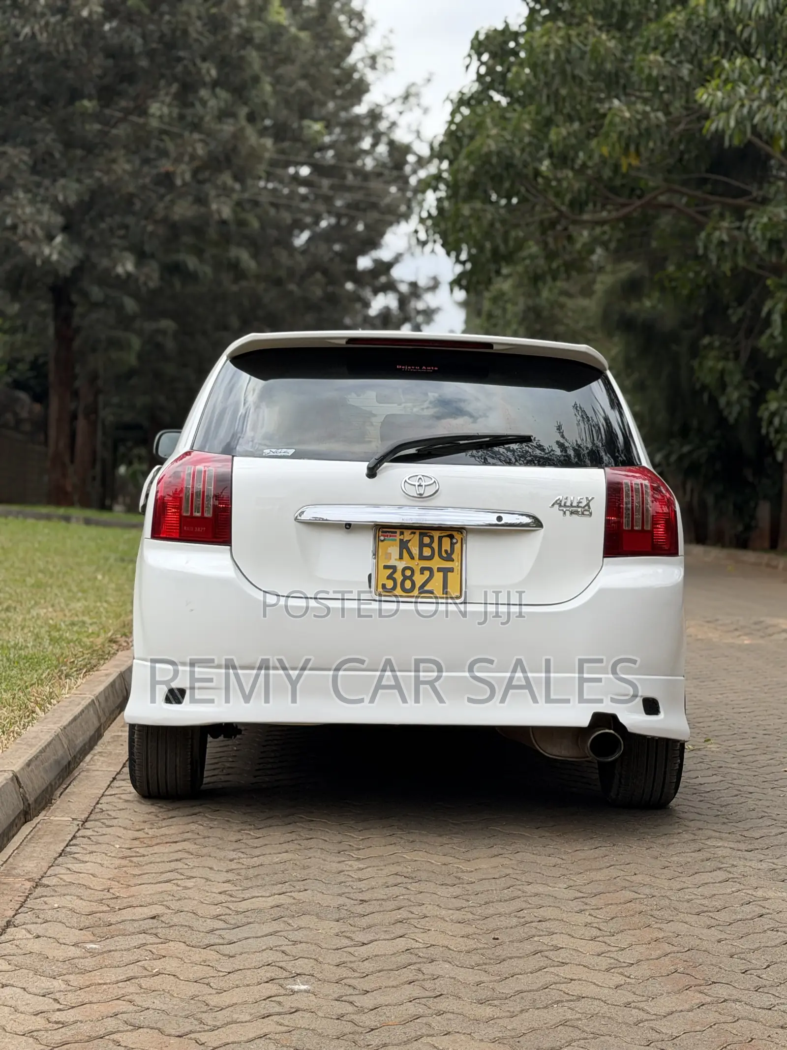 Toyota Corolla RunX 2004 White