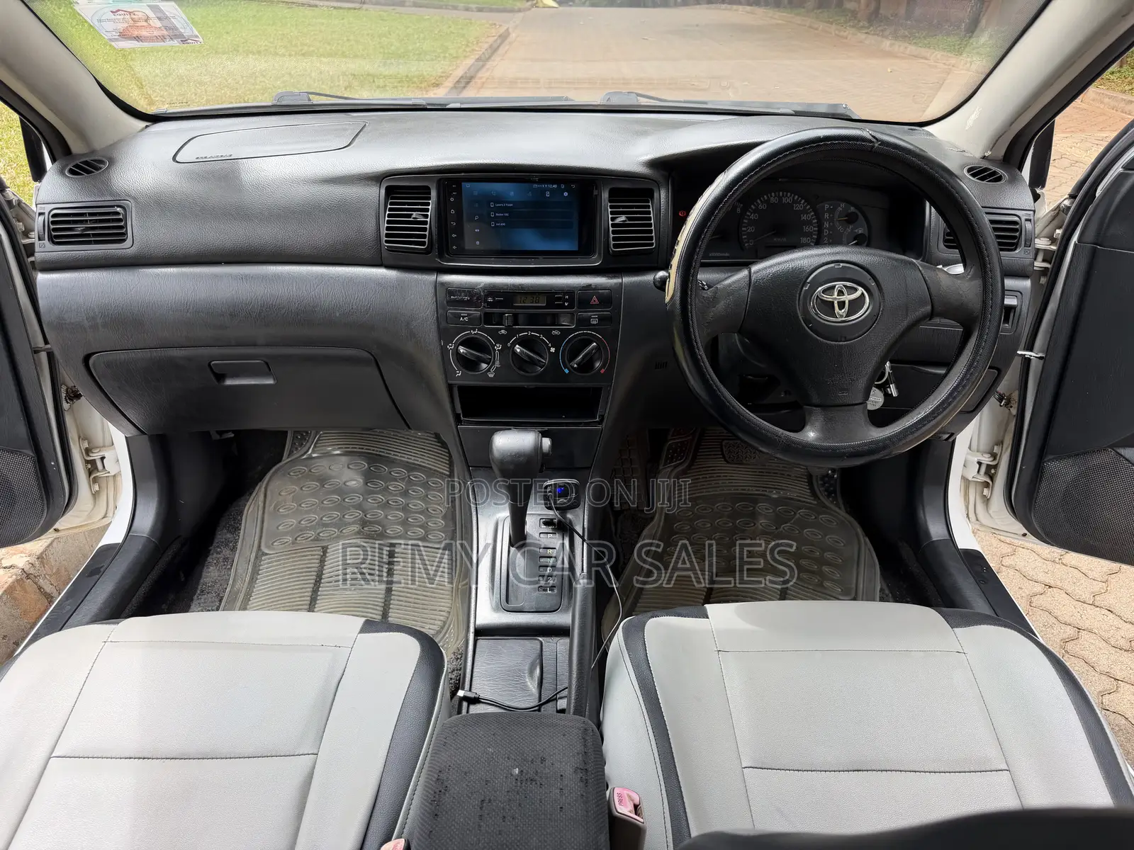 Toyota Corolla RunX 2004 White