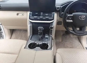 Toyota Land Cruiser 2023 White