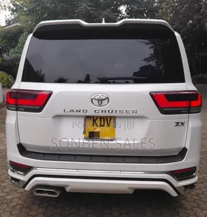Toyota Land Cruiser 2023 White