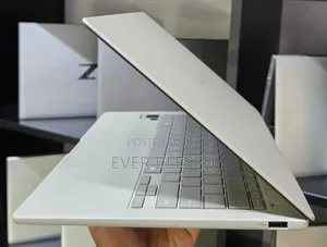 Laptop Asus Zenbook 14 OLED 16GB Qualcomm Snapdragon X Plus SSD 512GB