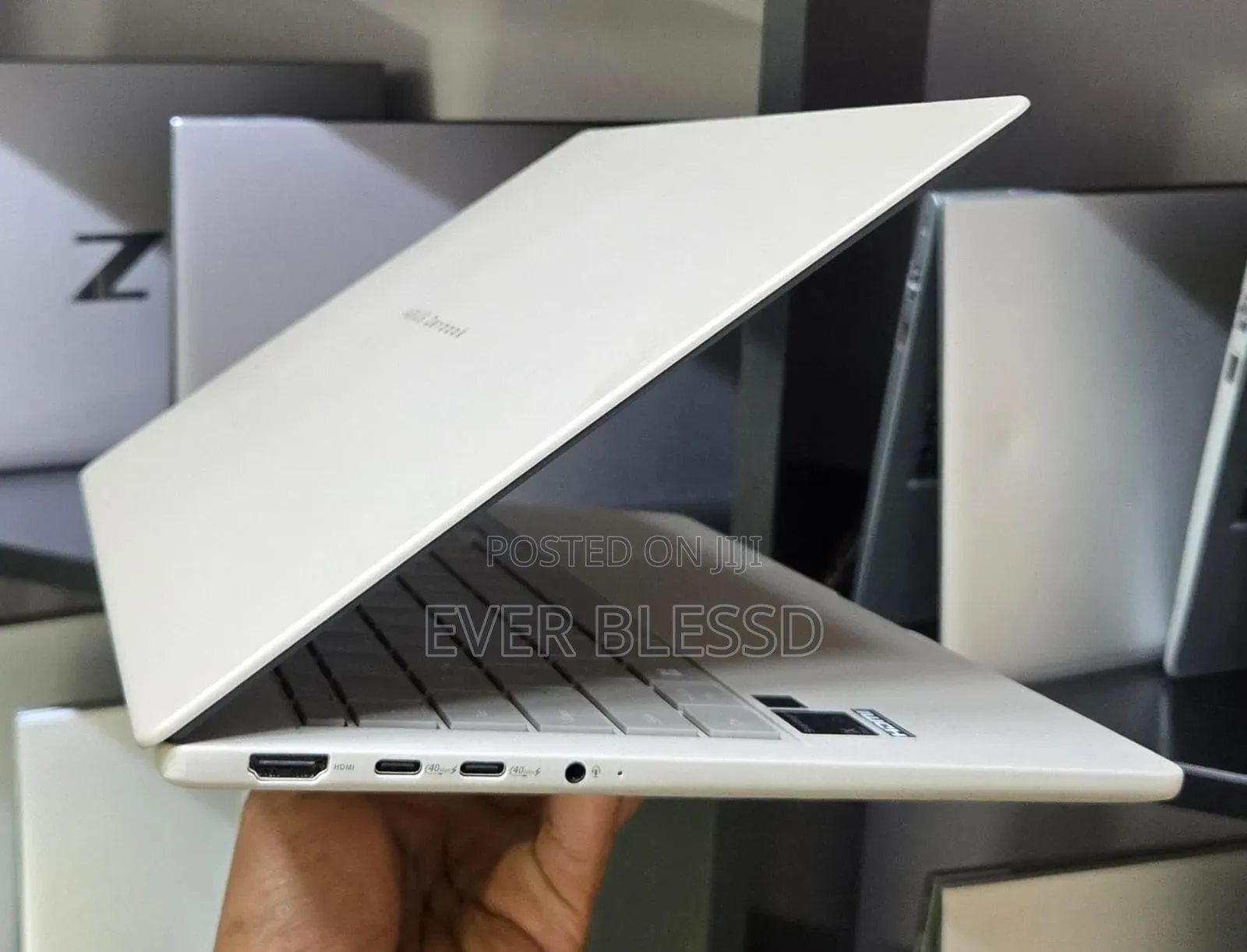 Laptop Asus Zenbook 14 OLED 16GB Qualcomm Snapdragon X Plus SSD 512GB