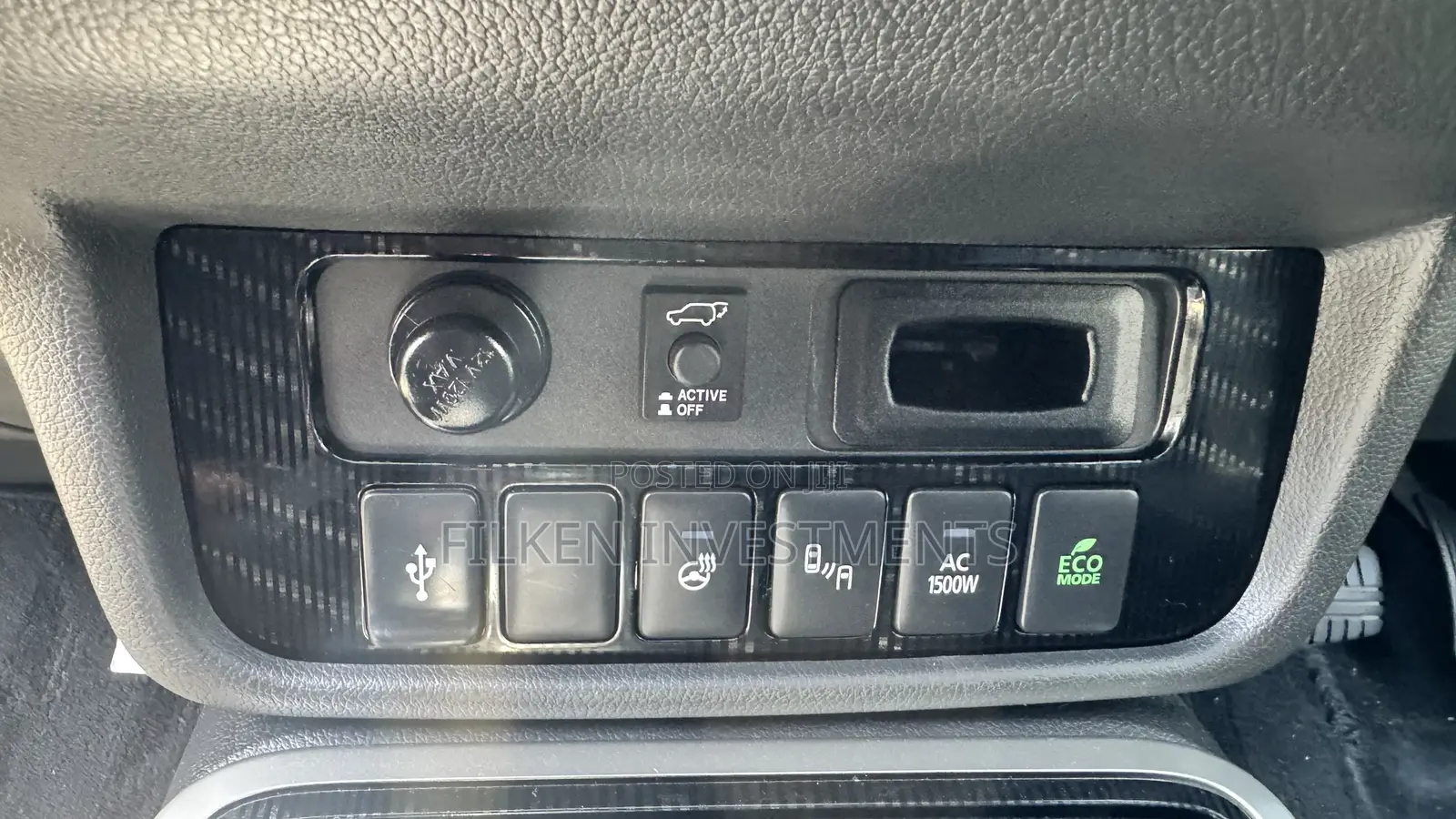 Mitsubishi Outlander 2020 Brown