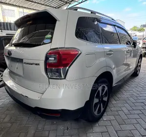 Subaru Forester 2018 White