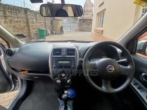 Nissan March 1.2 FWD 2015 Silver