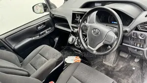 Toyota Voxy 2020 Silver